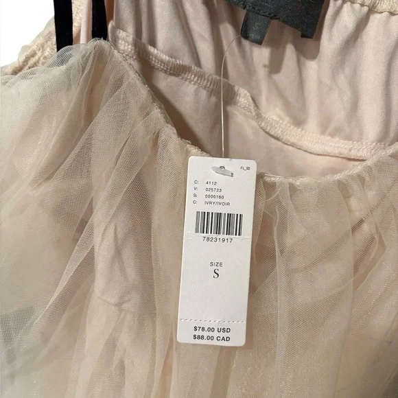 Sunday in Brooklyn Anthropologie Top - Picture 6 of 6